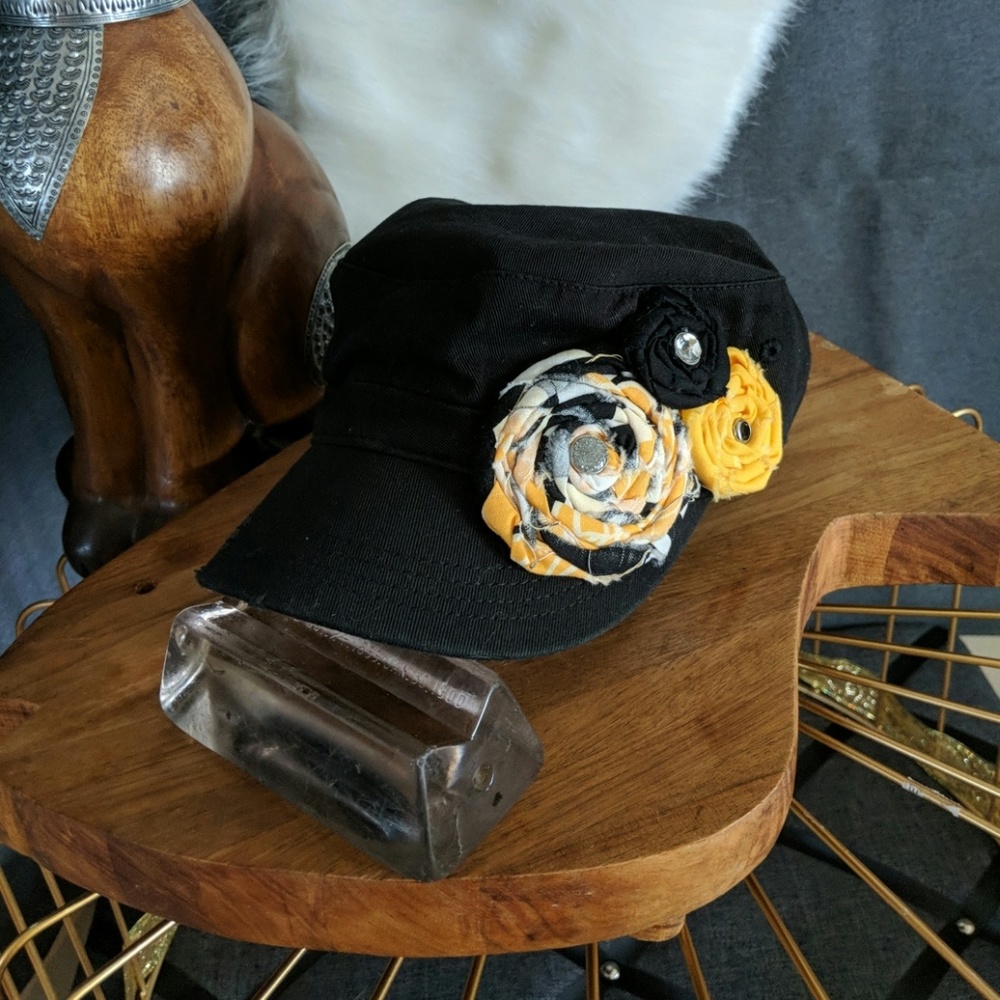 District Threads hat cute black w yellow